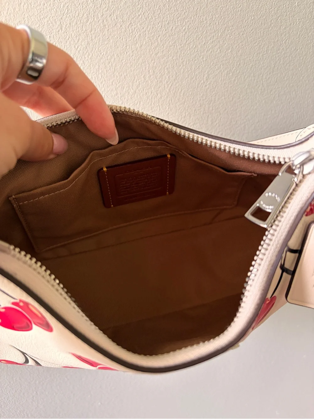 Coach Teri bag with cherry print - Picture 7 of 8